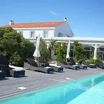 Hotel La Maison Sur L'eau
