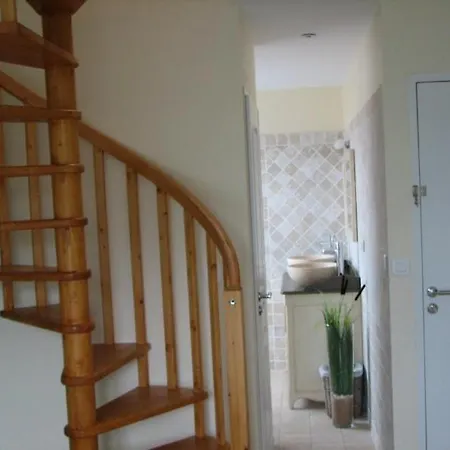 La Maison Sur L'eau 4*