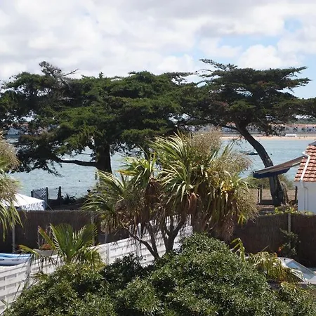 Hotel La Maison Sur L'eau