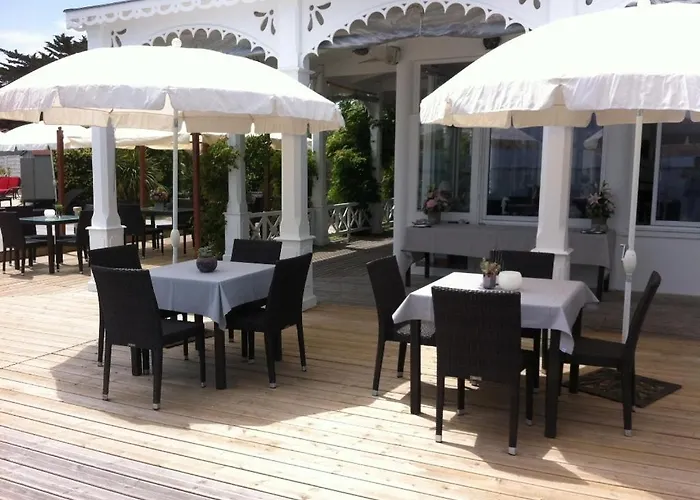 La Maison Sur L'eau Hotel