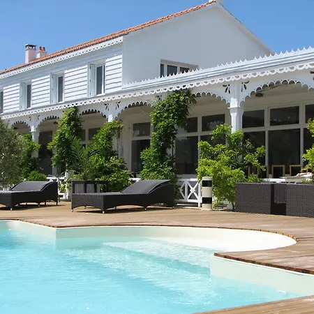 Hotel La Maison Sur L'eau Barbâtre