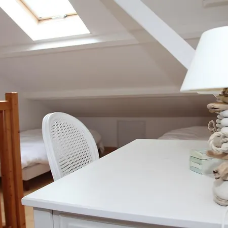 Hotel La Maison Sur L'eau