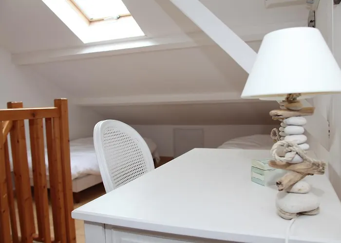 Hotel La Maison Sur L'eau